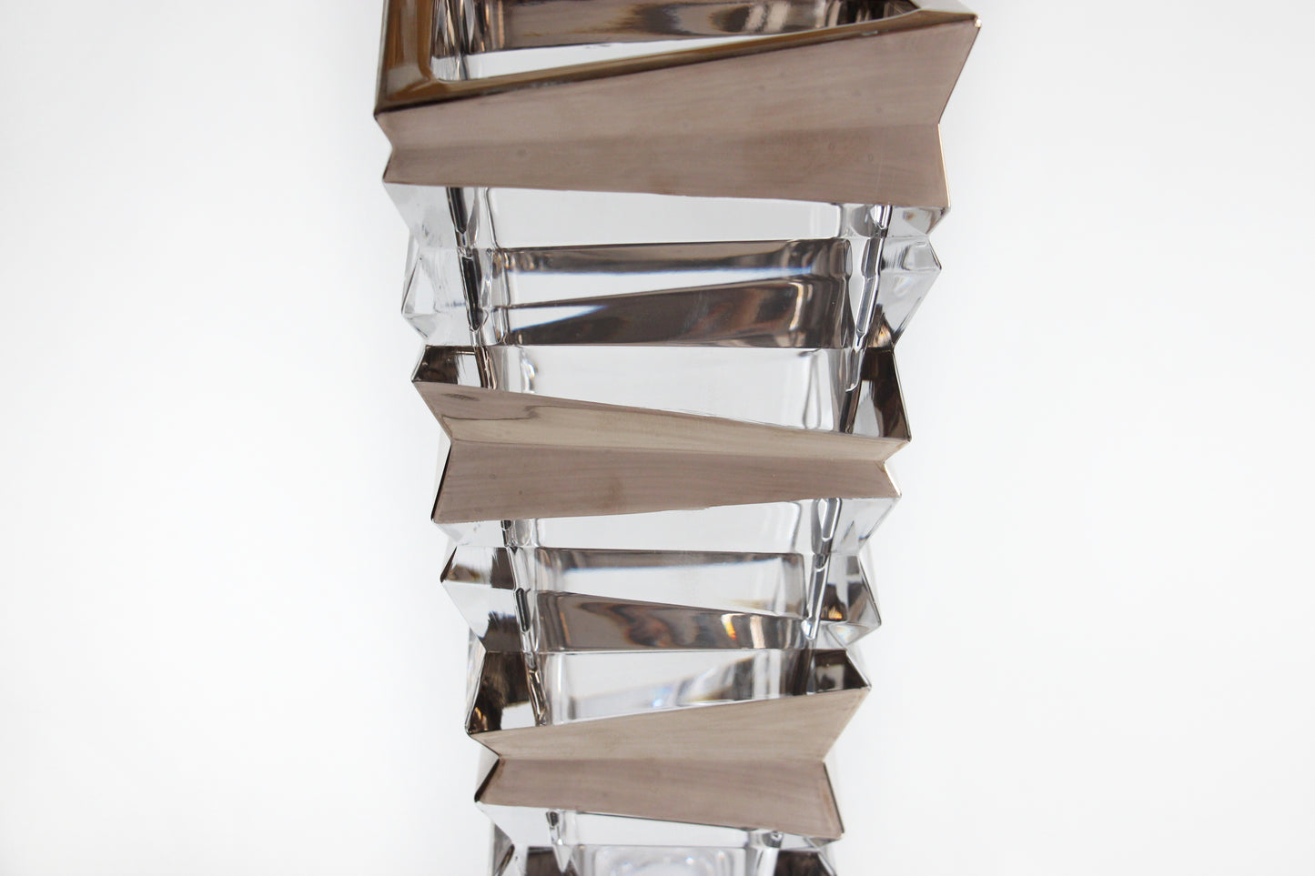 Platinum vase on foot- Rocky