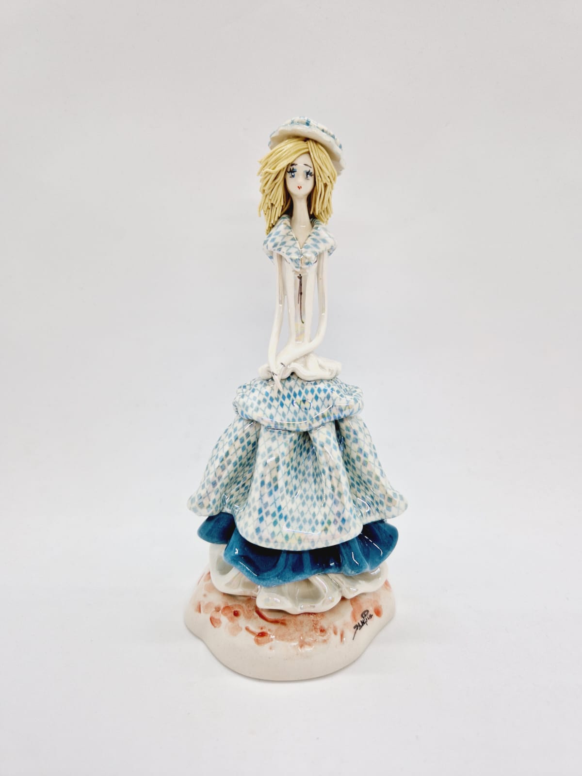 Lady with blue-white dress