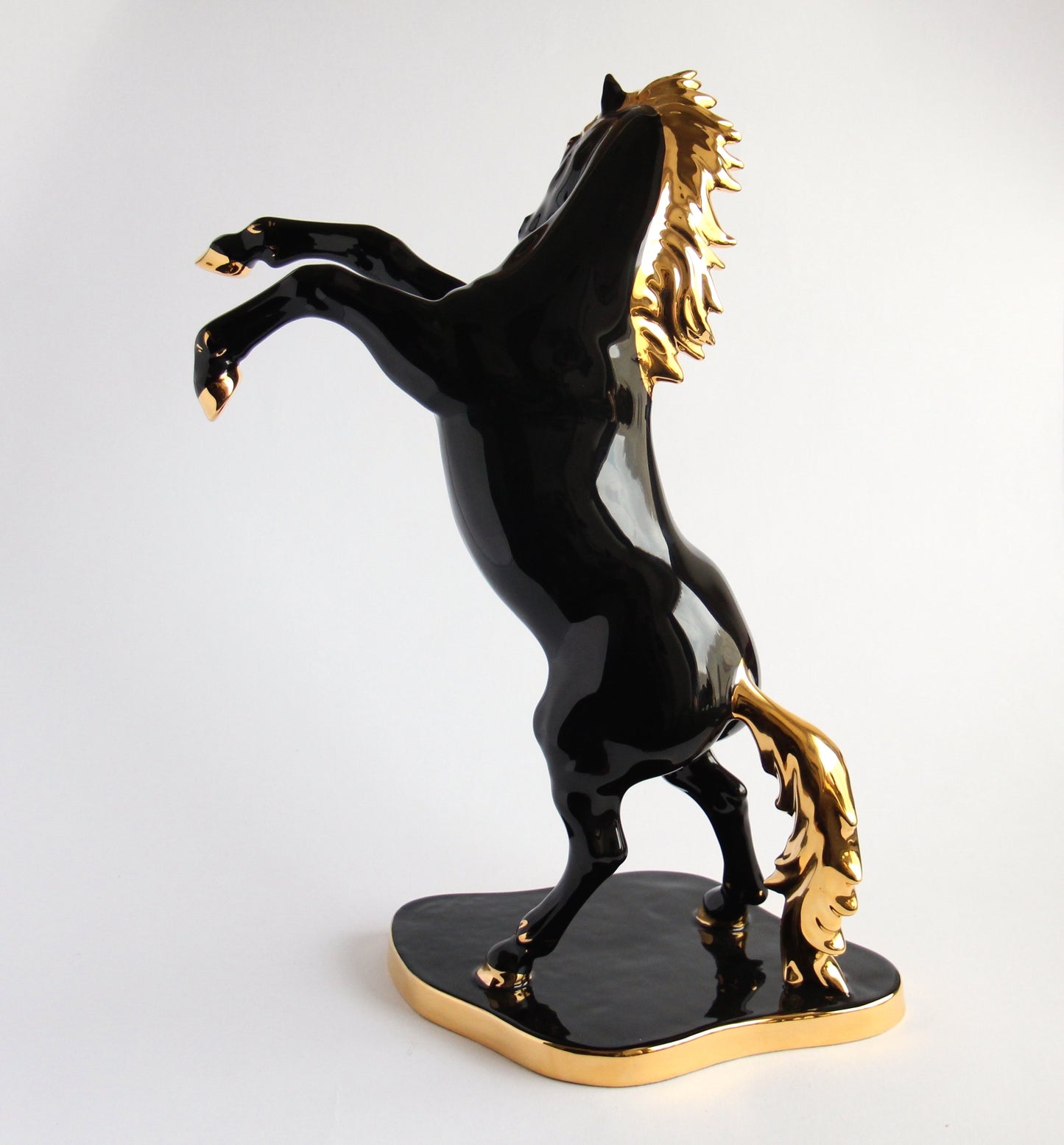 Porcelain Rampant horse