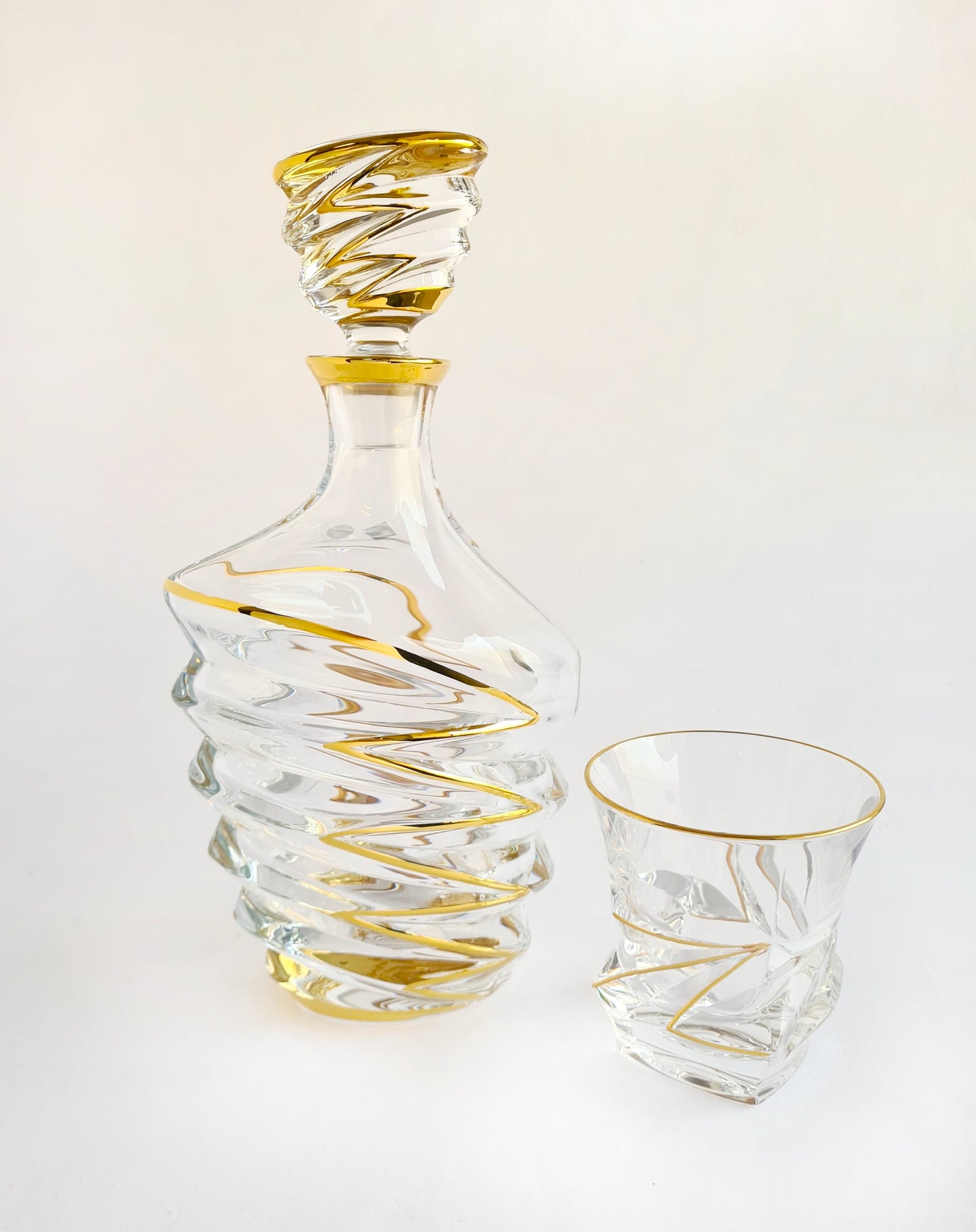 Crystal gold decanter- Dynamic