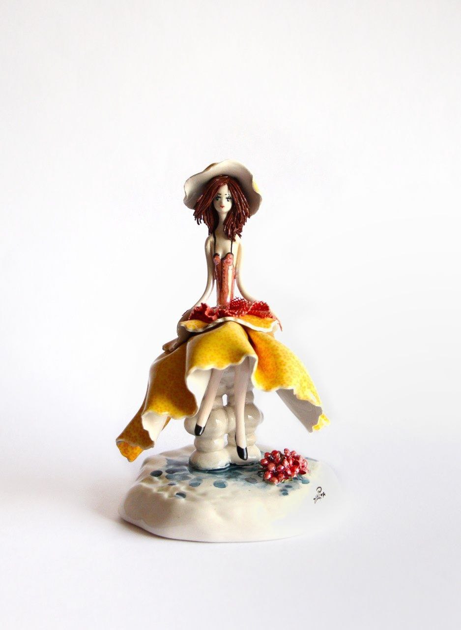 Lady with crossed legs