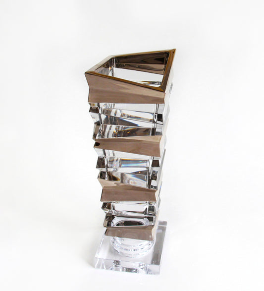 Platinum vase on foot- Rocky