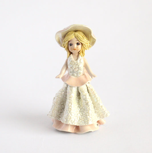 Doll- white/pink dress