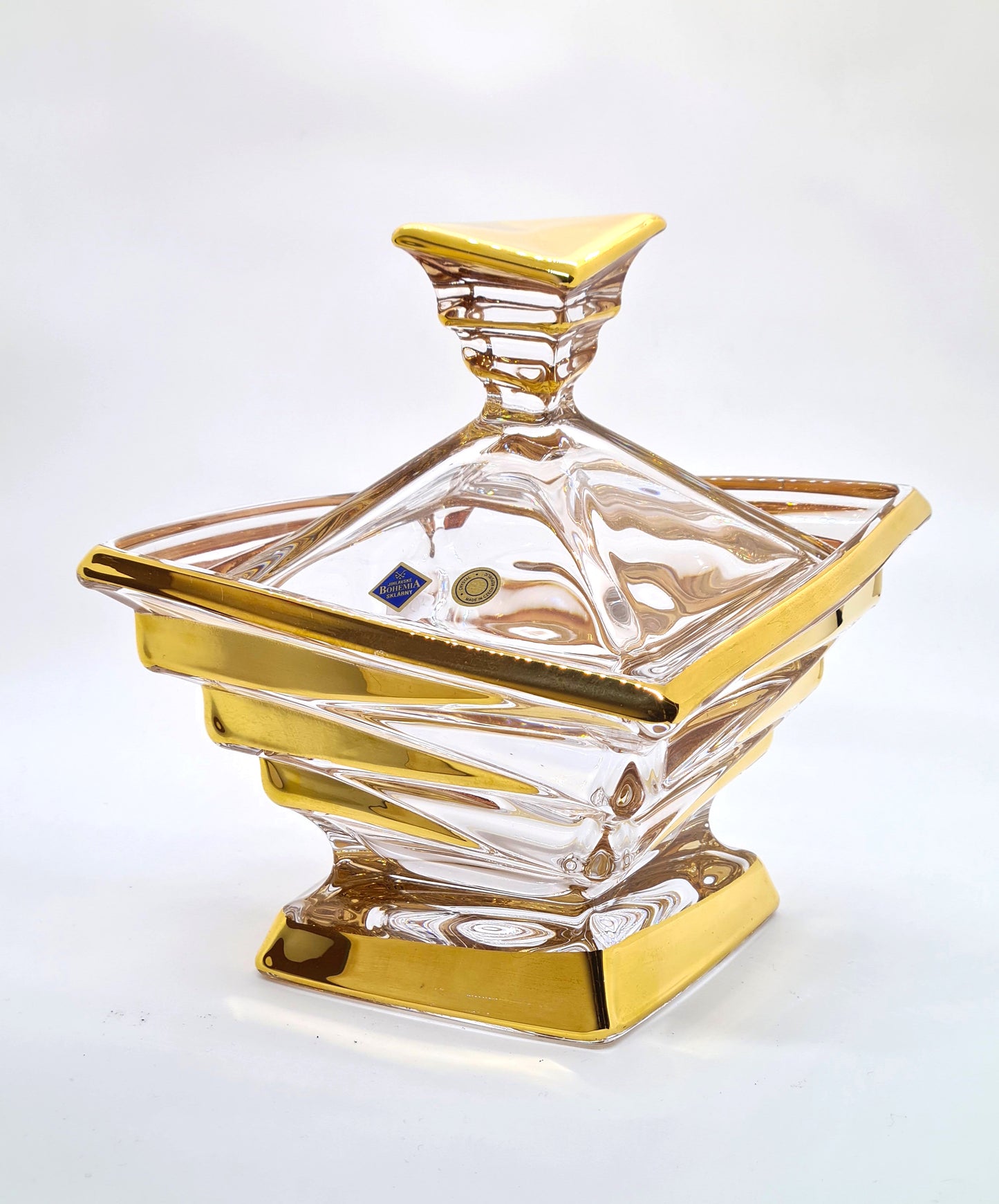 Crystal Box- Dynamic