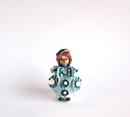 Clown with blue stripes