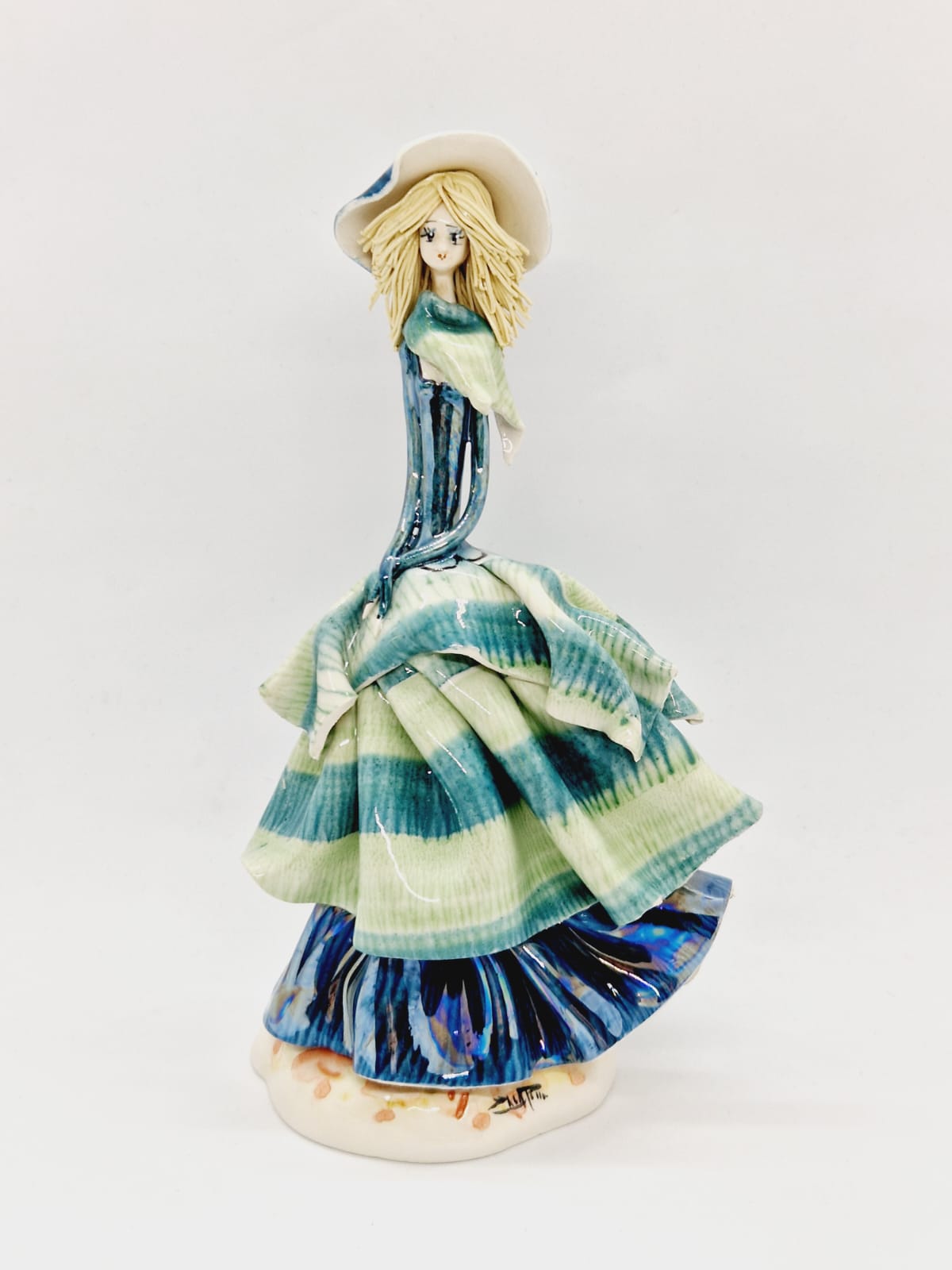 Lady with green dress