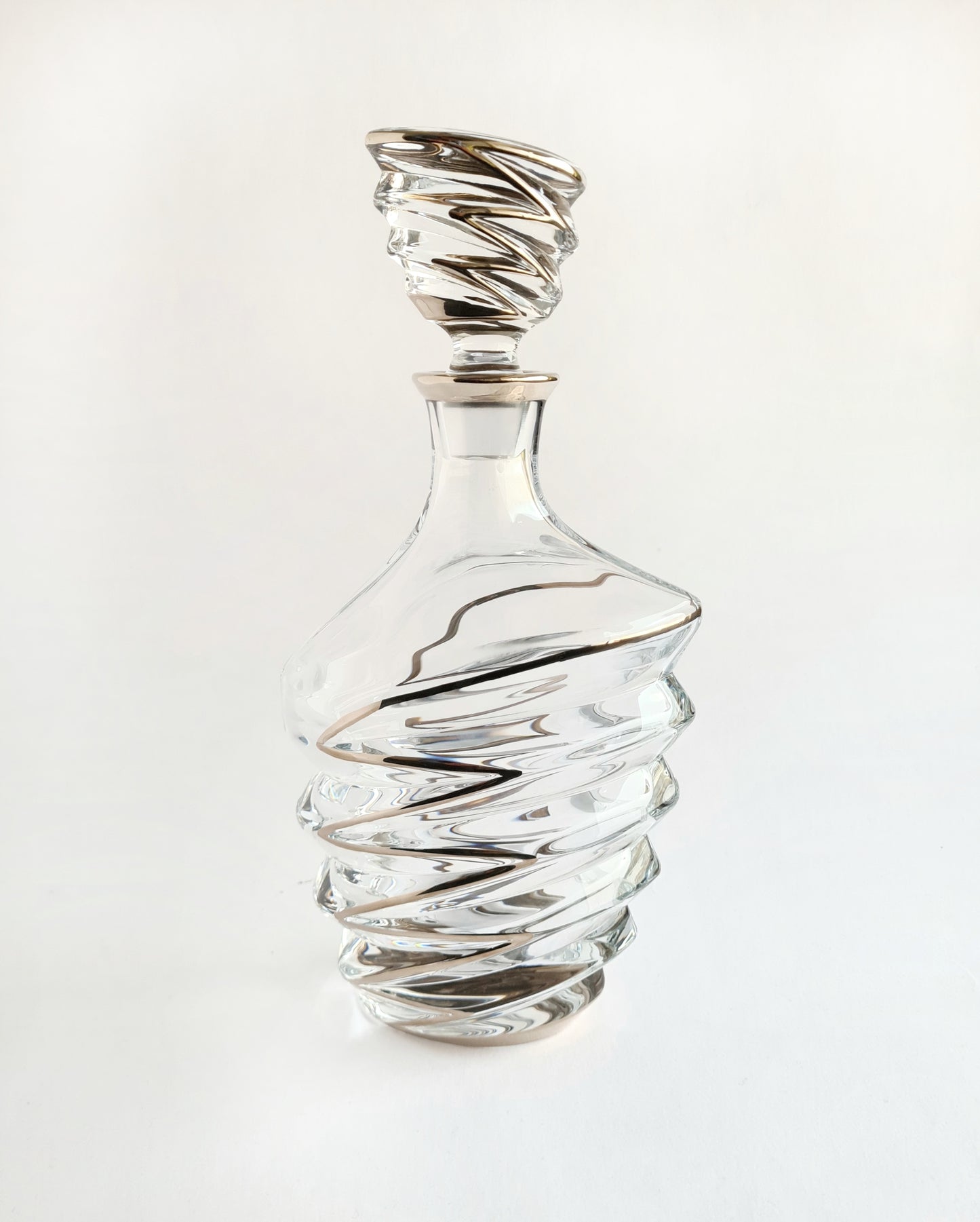 Crystal Decanter- Dynamic