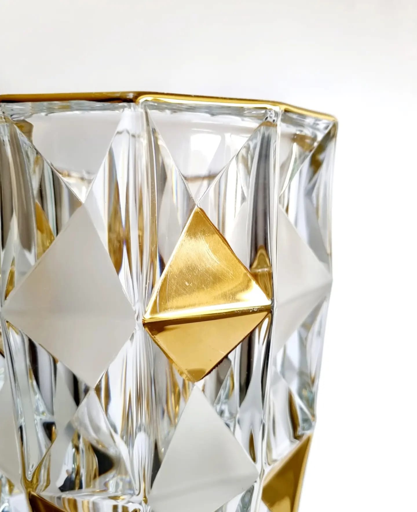 Crystal vase- Diamond