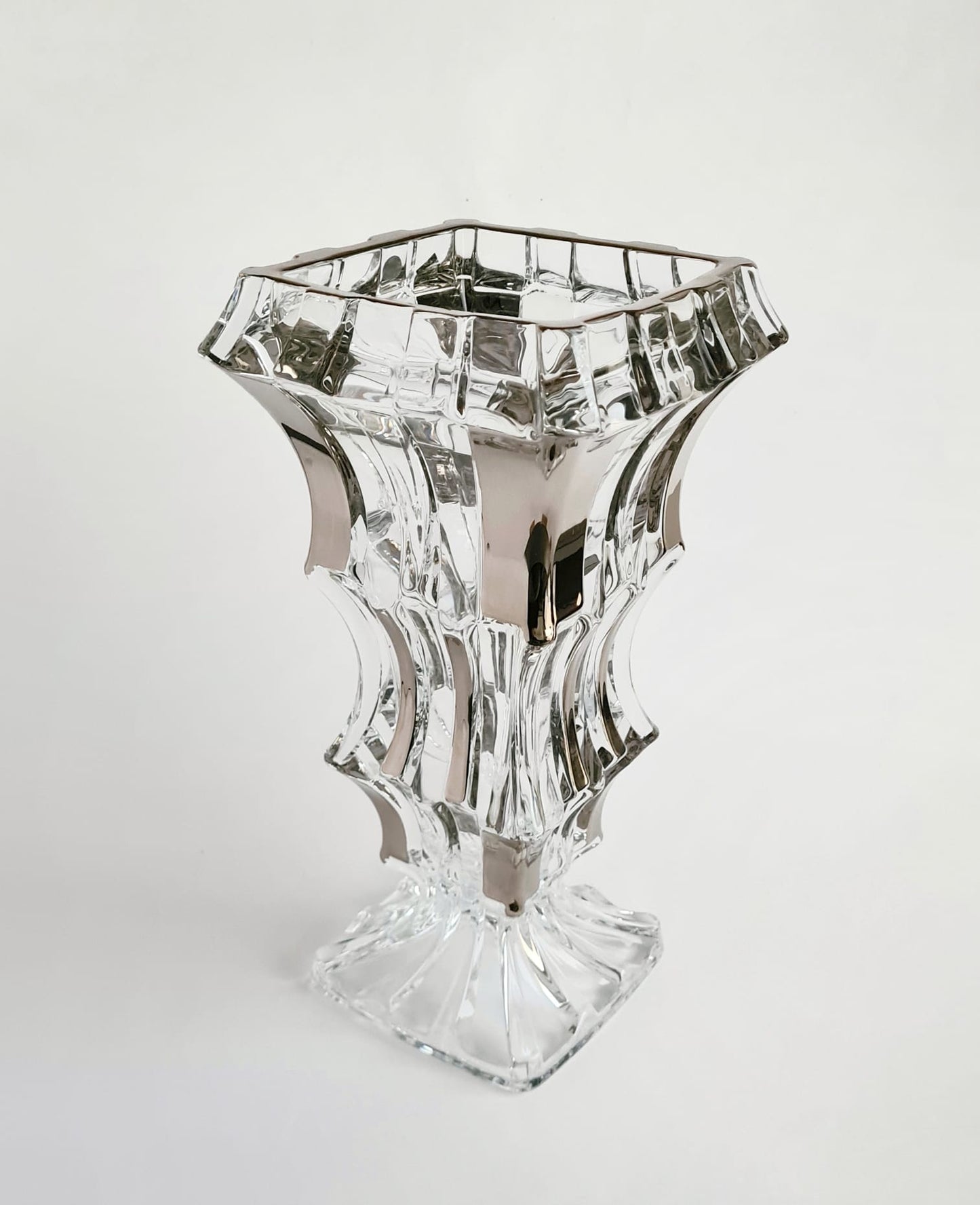 Crystal platinum vase- Cascade