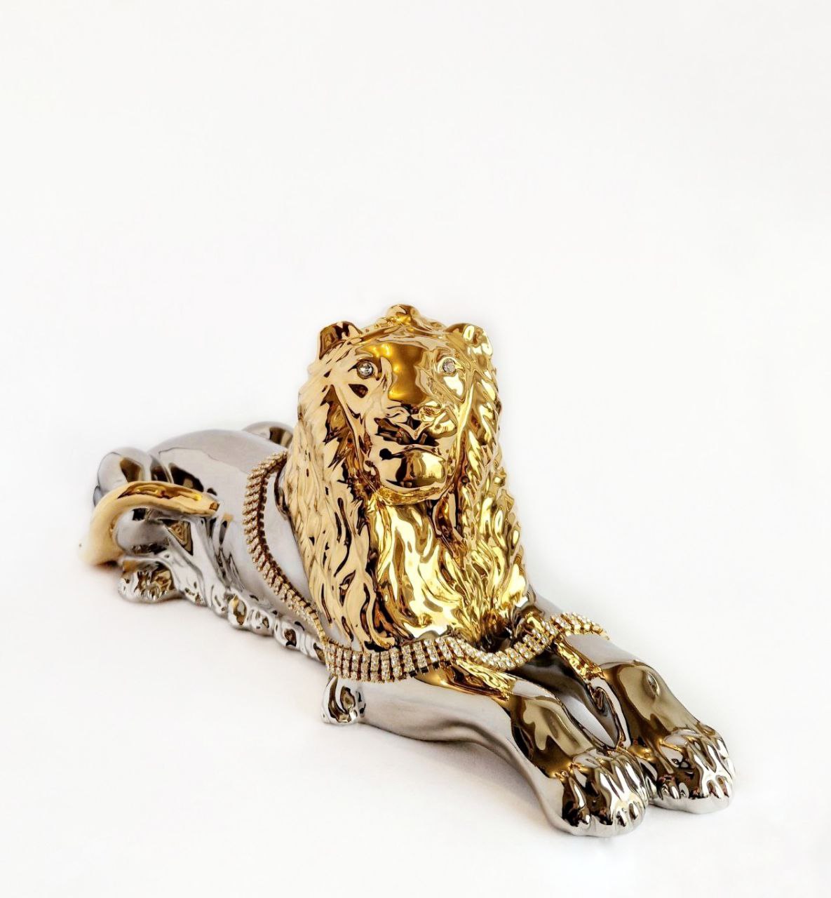 Gold platinum lion