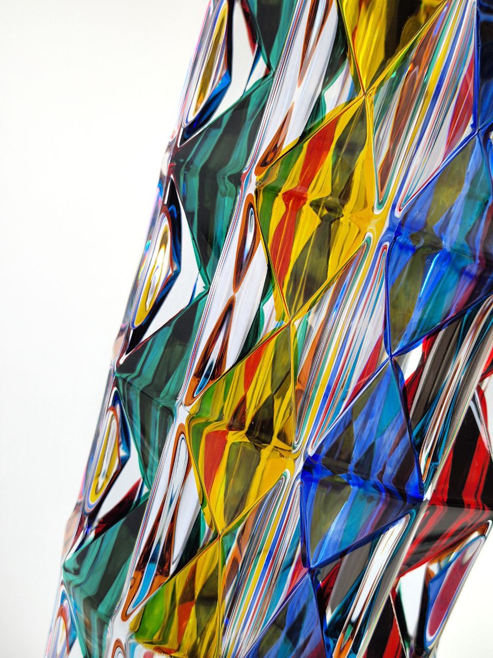 Colour crystal vase- Diamond