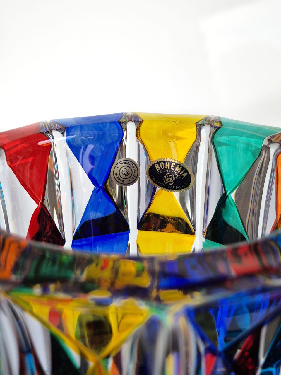Colour crystal vase- Diamond