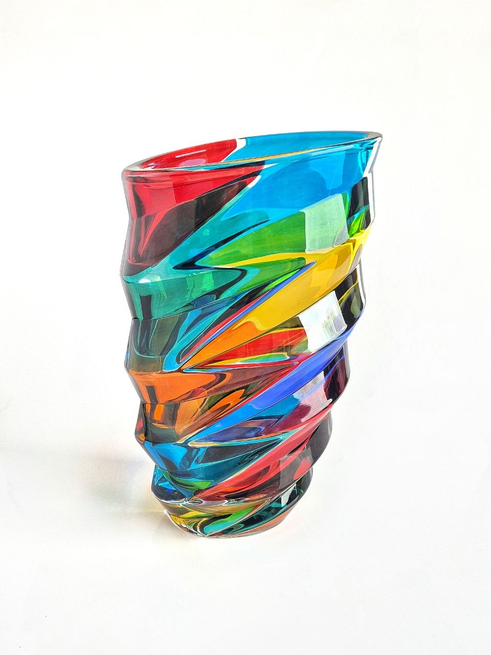 Colour crystal flower vase- Dynamic