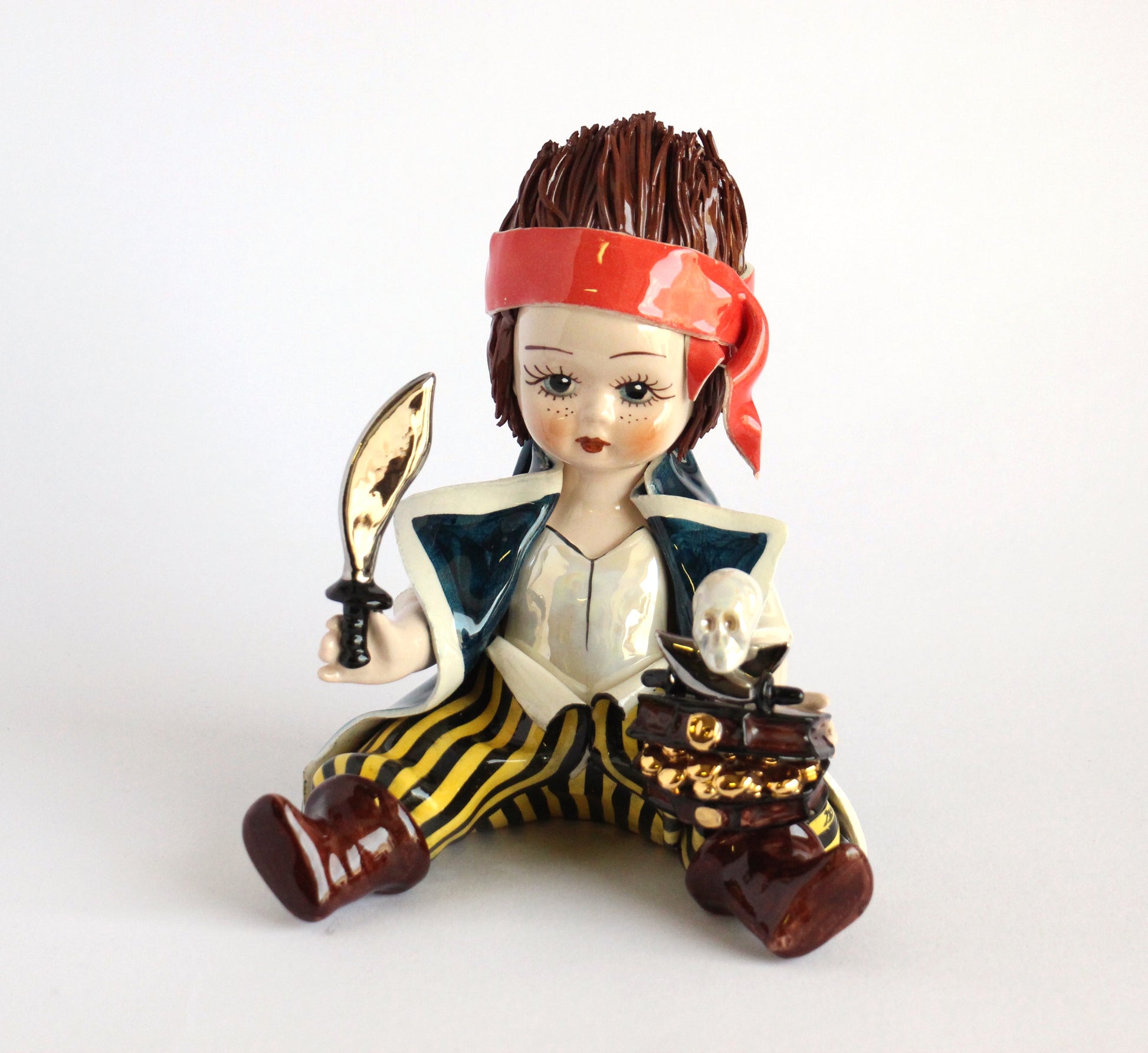 Sitting pirate with treasure