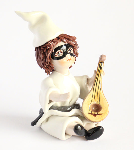 Pulcinella with lute