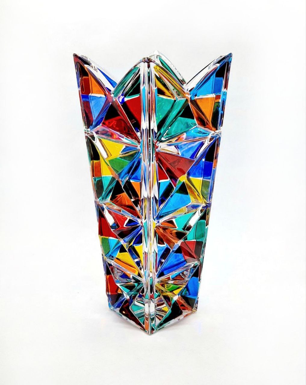 Crystal vase- pyramid